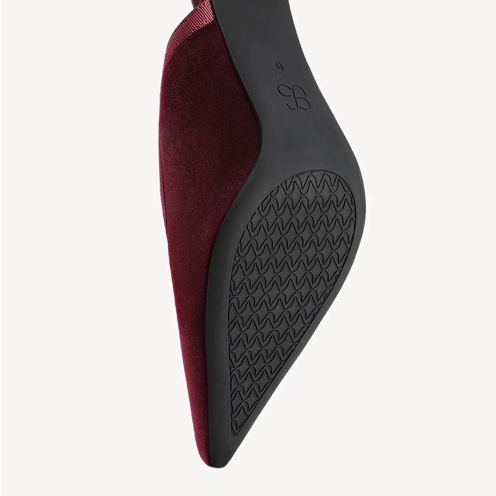 Brand new Chic Burgundy Heels with Rhinestone Accent- Perfect for Holidays - Picture 7 of 9